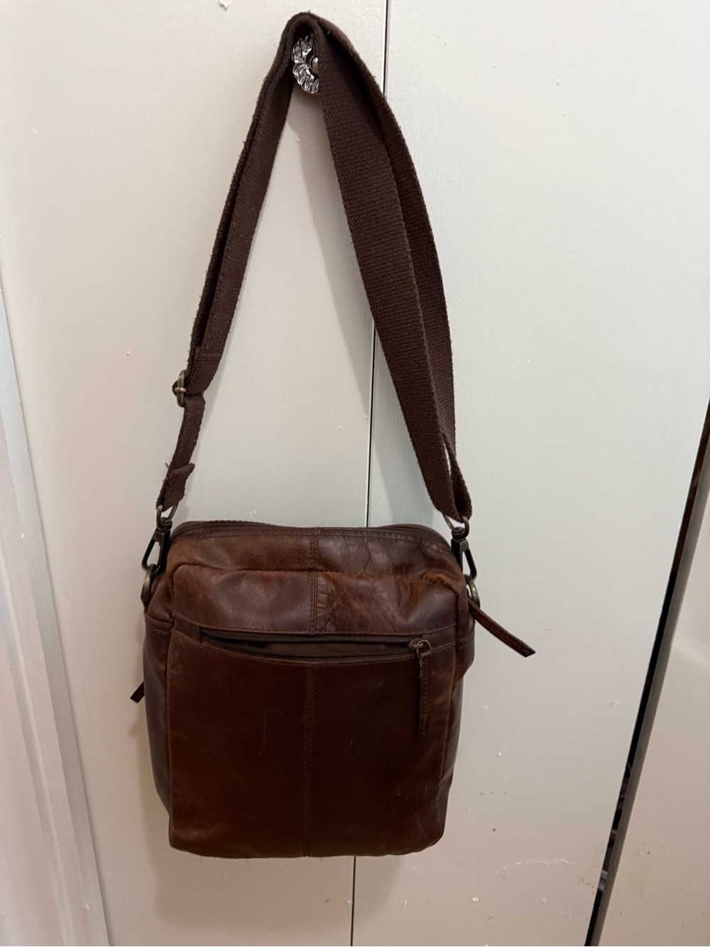 Wilsons Leather Brown Leather Messenger Crossbody